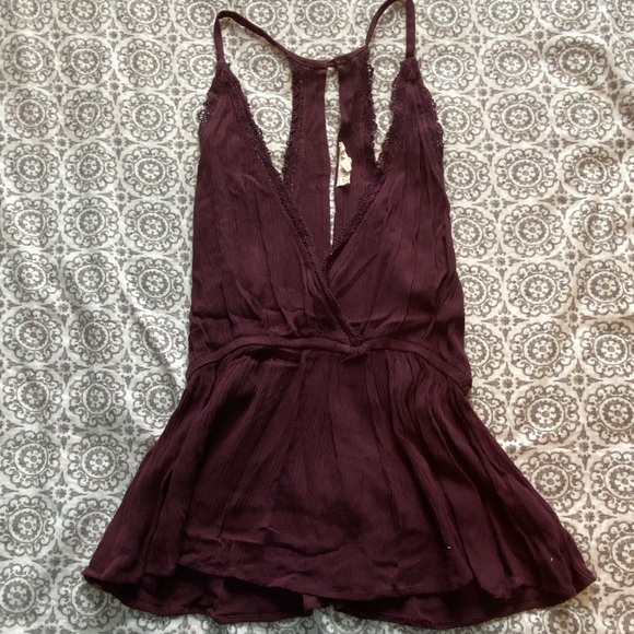La Hearts Tops - Maroon tank top